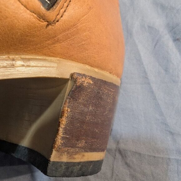 Helix Tan Zipper Closure Low Heel - Picture 13 of 14